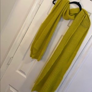 Knit scarf